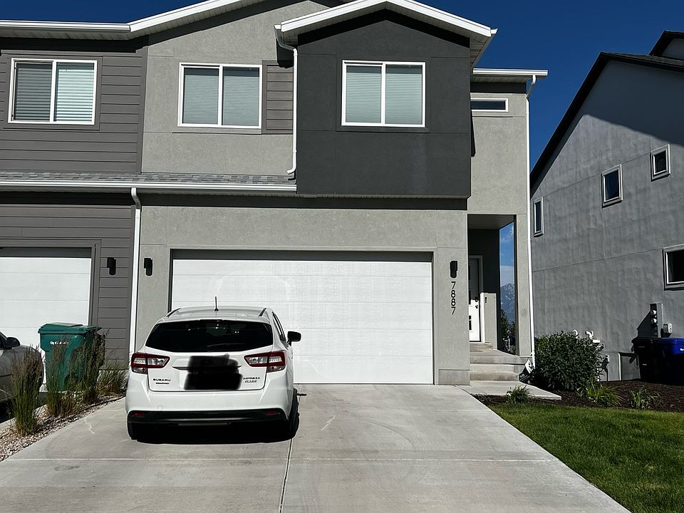 2 car garage with a nice driveway. Plenty of parking space.