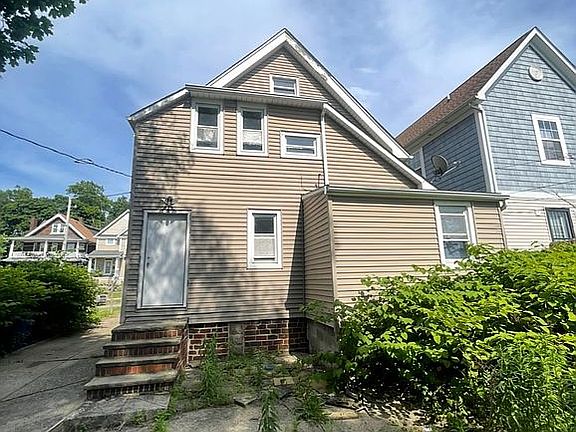 4th image of 2672 E 115th St