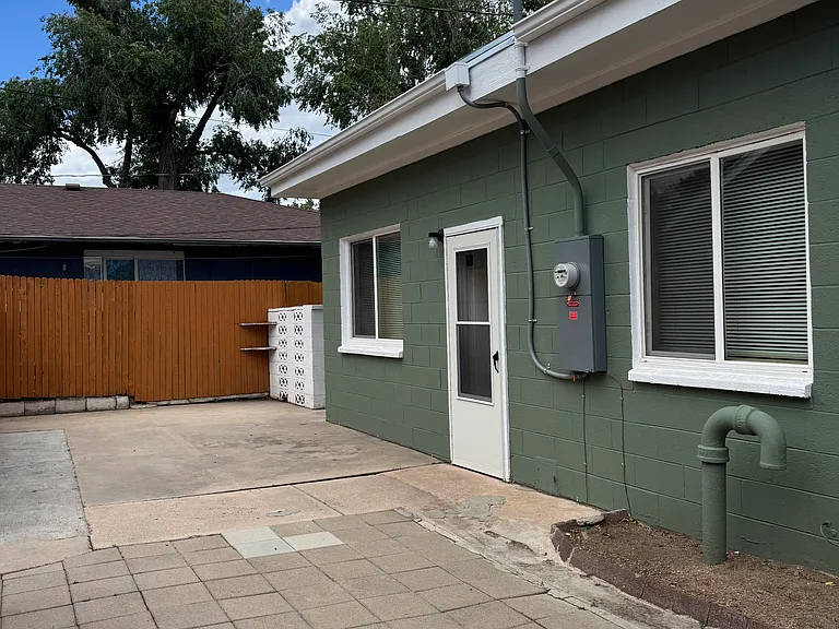 111.5 Polk Ave — Photo 5