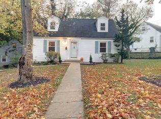 2421 Byrd Ln, Alexandria, VA 22303