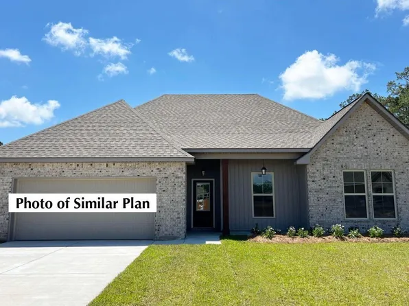 2910 Houston Place Dr, Crestview, FL 32539