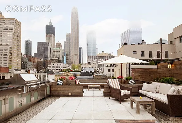 Sold by Compass | media 10