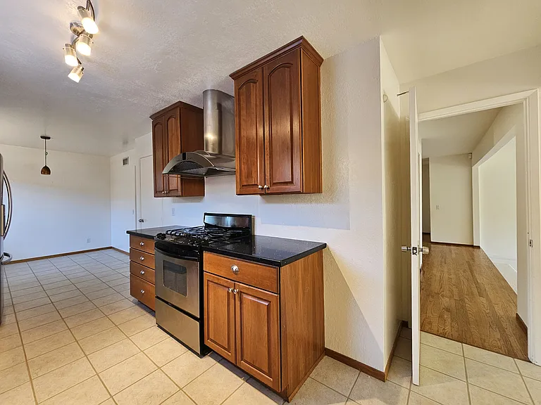 1344 Tarpon St — Photo 6