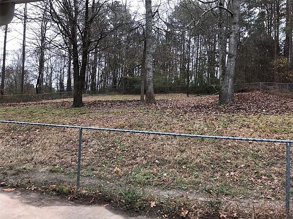 3rd image of 26 E Eli Dr