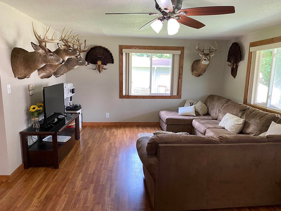 461 Railroad Ave SW, New Albin, IA 52160 Zillow