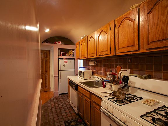 2nd image of 235 Heath St APT 2