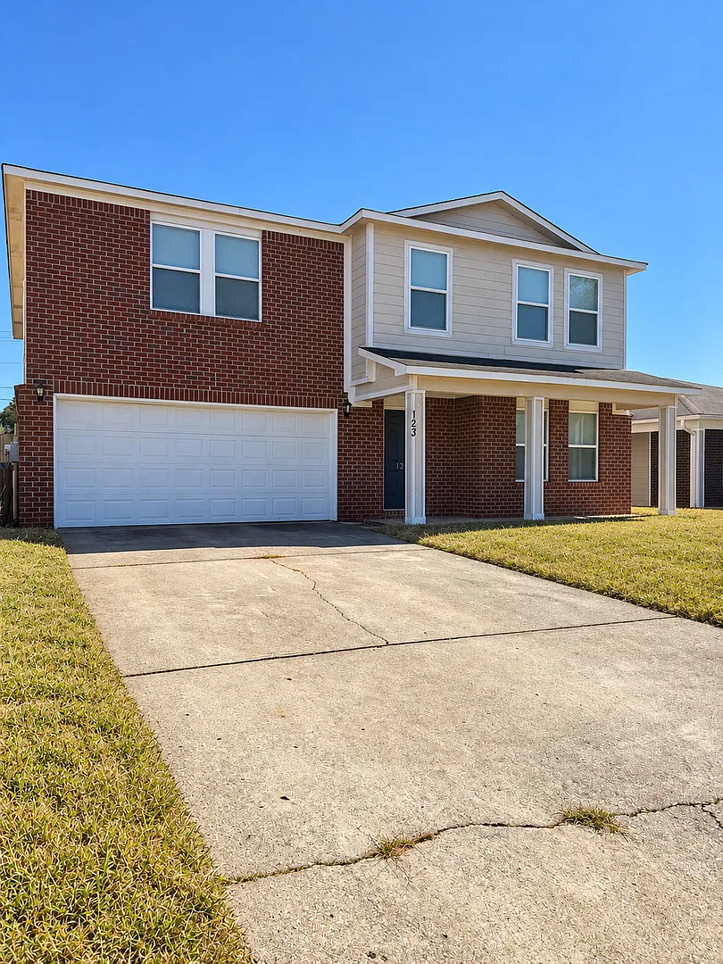Room to Spread Out! Spacious Madison Rental with Home Office, Bonus Room & Fenced Backyard — Photo 3