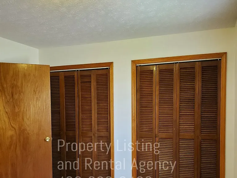 121 Hughes Rd — Photo 9
