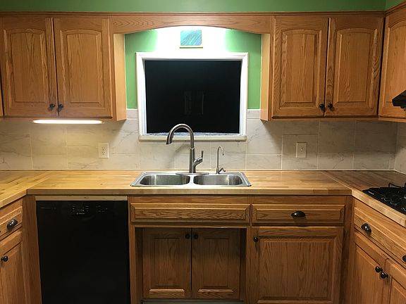 3rd image of 6021 Maplecliff Dr