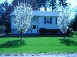 5 Sunset Dr, Turners Falls, MA 01376