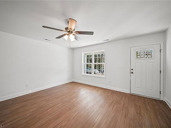 5th image of 1129 Kenly St