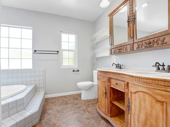 3343 Santa Carlotta St, Glendale, CA 91214