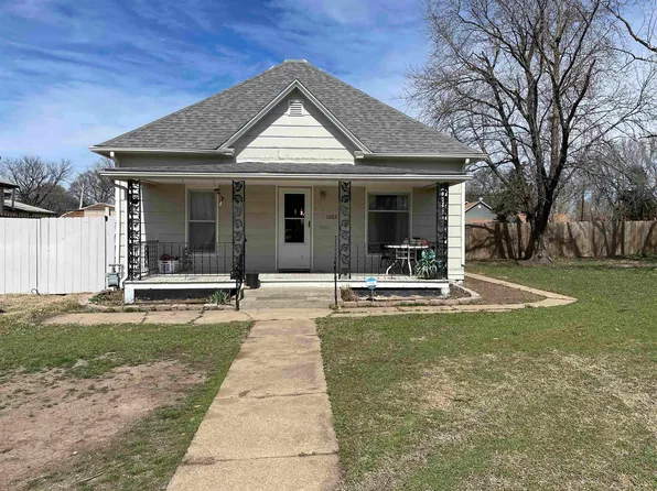 1003 E Harvey Ave, Wellington, KS 67152