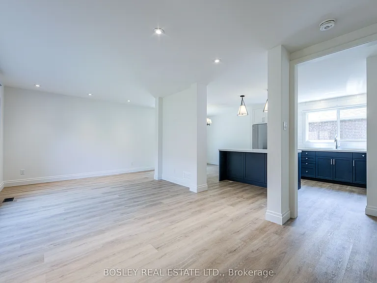 33 Forestbrook Cres — Photo 21