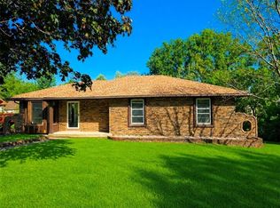2016 N Lazy Branch Rd, Independence, MO 64058