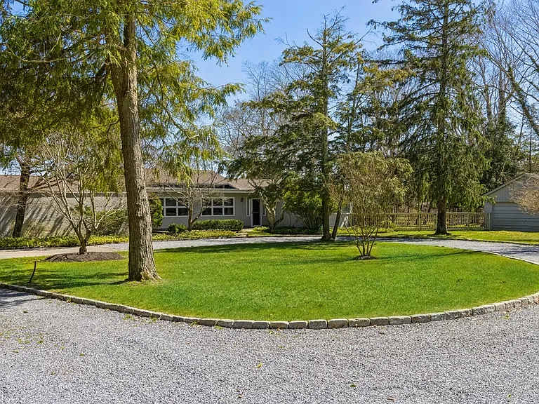 29 Alden Ln — Photo 2