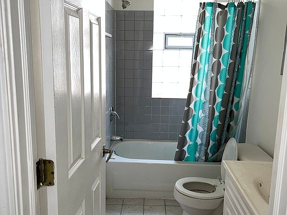 5th image of 5150 S King Dr APT A1