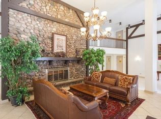 900 W Rand Rd APT C103, Arlington Heights, IL 60004