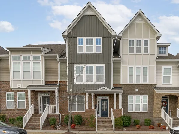 913 Rosepine Dr, Morrisville, NC 27560