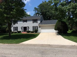 1111 Eustace Dr, Dixon, IL 61021