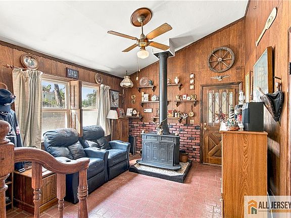 5th image of 110 Stony Rd