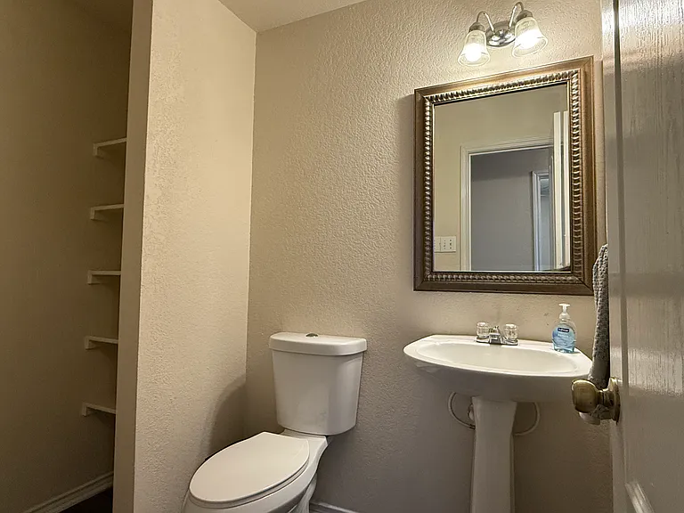 11111 Liberty Fld — Photo 4