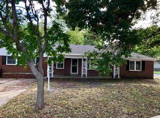 702 Westview Dr, Mulvane, KS 67110