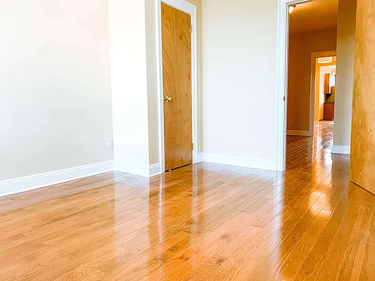 Rented by EXR | media 9