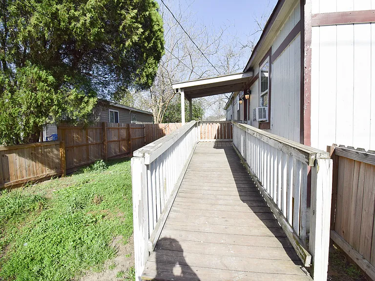 2716 Sunrise St #2 — Photo 21
