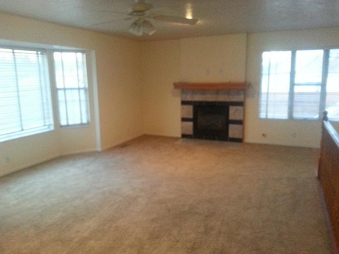 2nd image of 1527 E Murray Holladay Rd