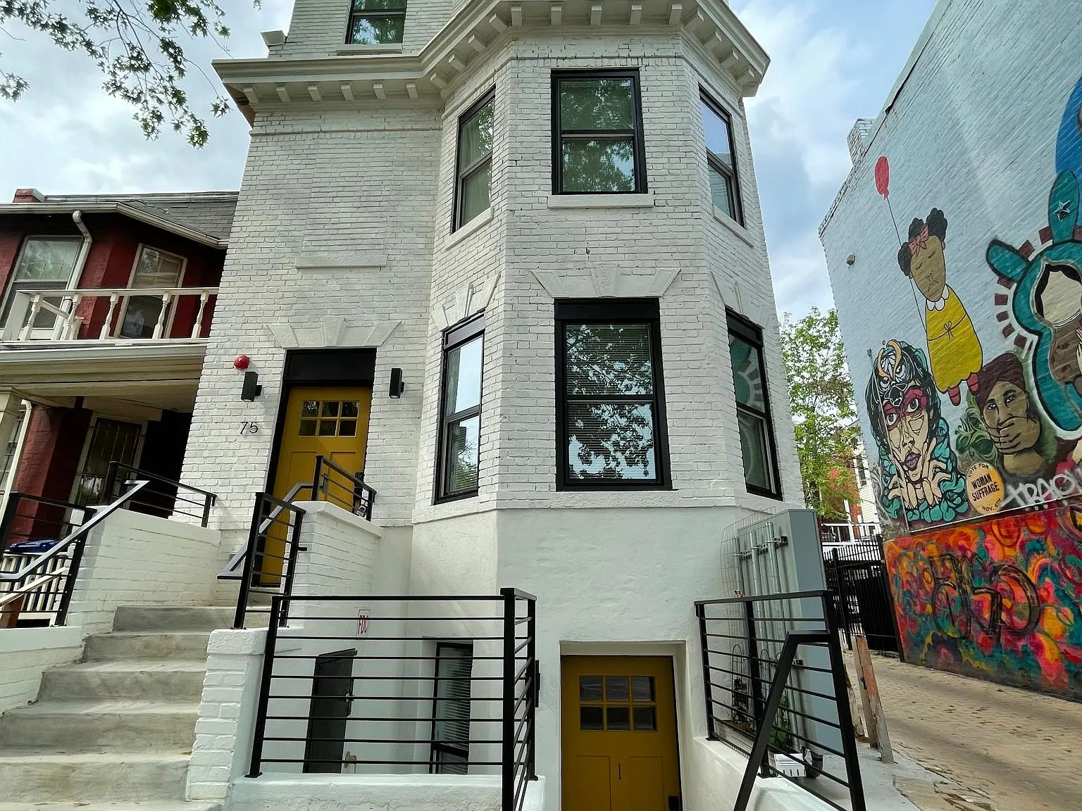 3 bed, 1.5 bath, $3,195 — Photo 2