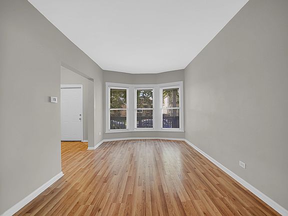 5th image of 645 N Leamington Ave