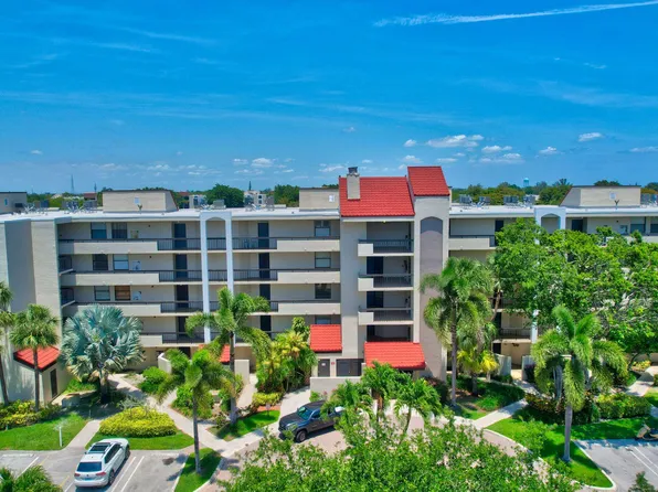 825 Egret Circle #403, Delray Beach, FL 33444
