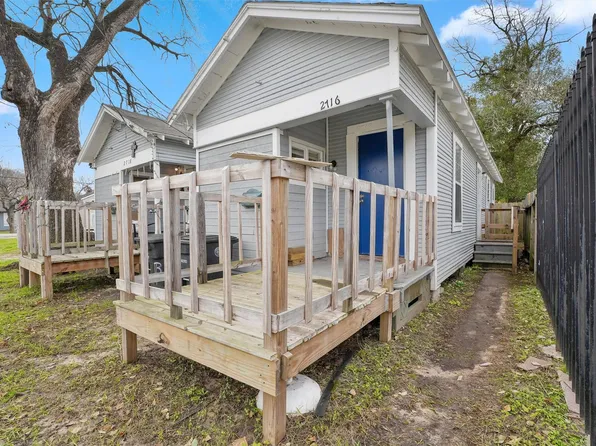 3706 Delano St, Houston, TX 77004