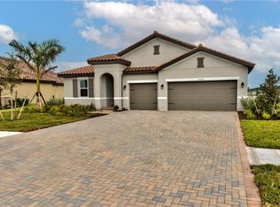 2066 Grove DR, NAPLES, FL 34120