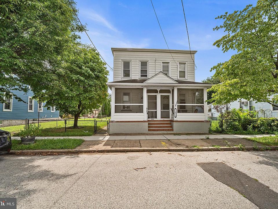 1st image of 1012 W 4th St