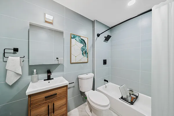 Rented by Vector New York, LLC | media 5