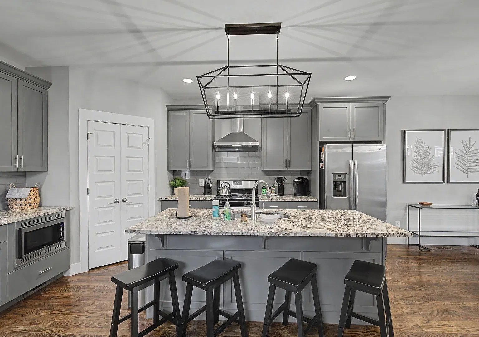 $4,195 per month | Fully Furnished in Germantown | 6 Month+ Leases Available — Photo 4