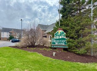 24 High Point Woods Dr #203, Madison, WI 53719