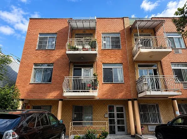 1062 67th St APT 2A, Brooklyn, NY 11219