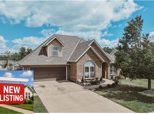 1705 W Capps Rd, Rogers, AR 72758