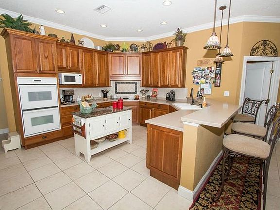 5th image of 4526 Highland Creek Dr