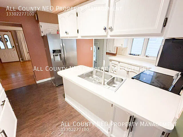 Coming Soon! Spacious 3-Bedroom Home In Brookpark — Photo 4