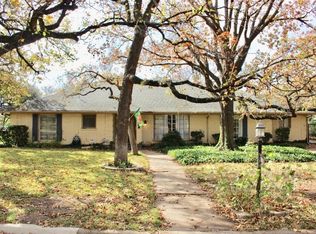 5620 Charlott St, Fort Worth, TX 76112