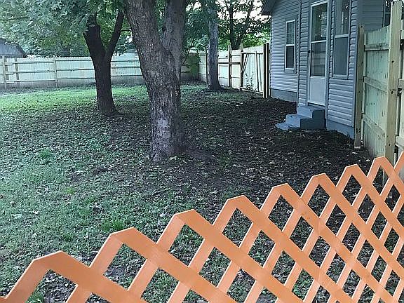 3rd image of 708 E Railroad Ave