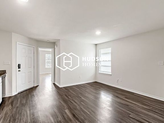 4th image of 1368 Locust St