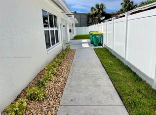 5701 NW 28th St, Lauderhill, FL 33313