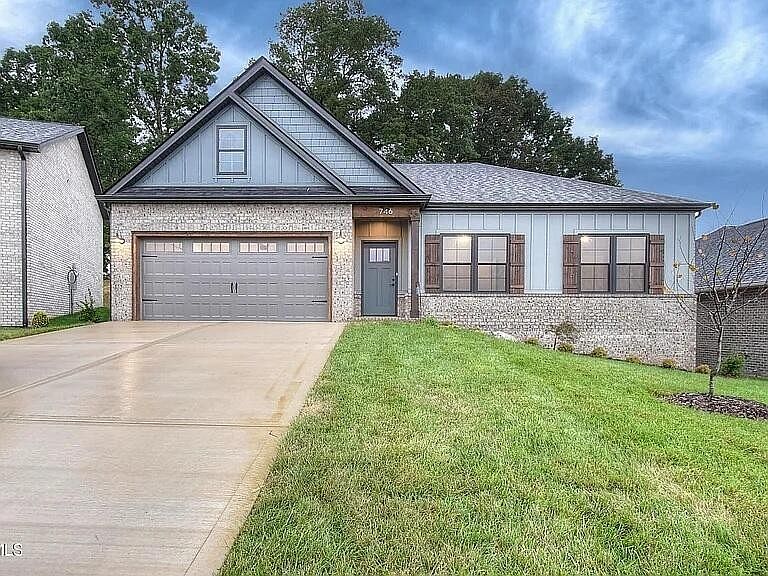 1st image of 746 Hunts Terrace Dr