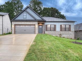 746 Hunts Terrace Dr, Kingsport, TN 37663