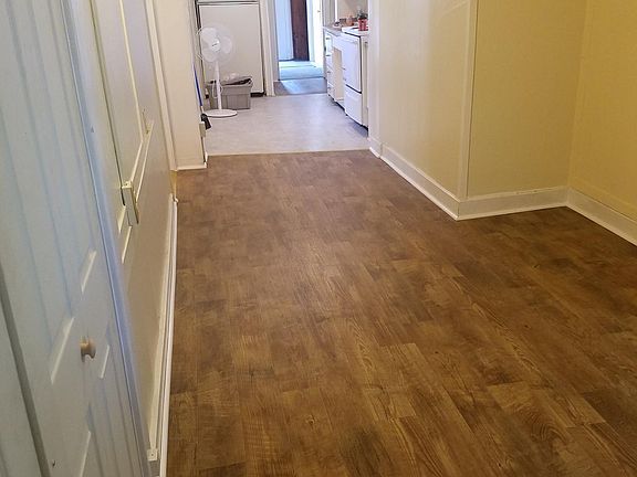 2nd image of 511 Elizabeth St #2